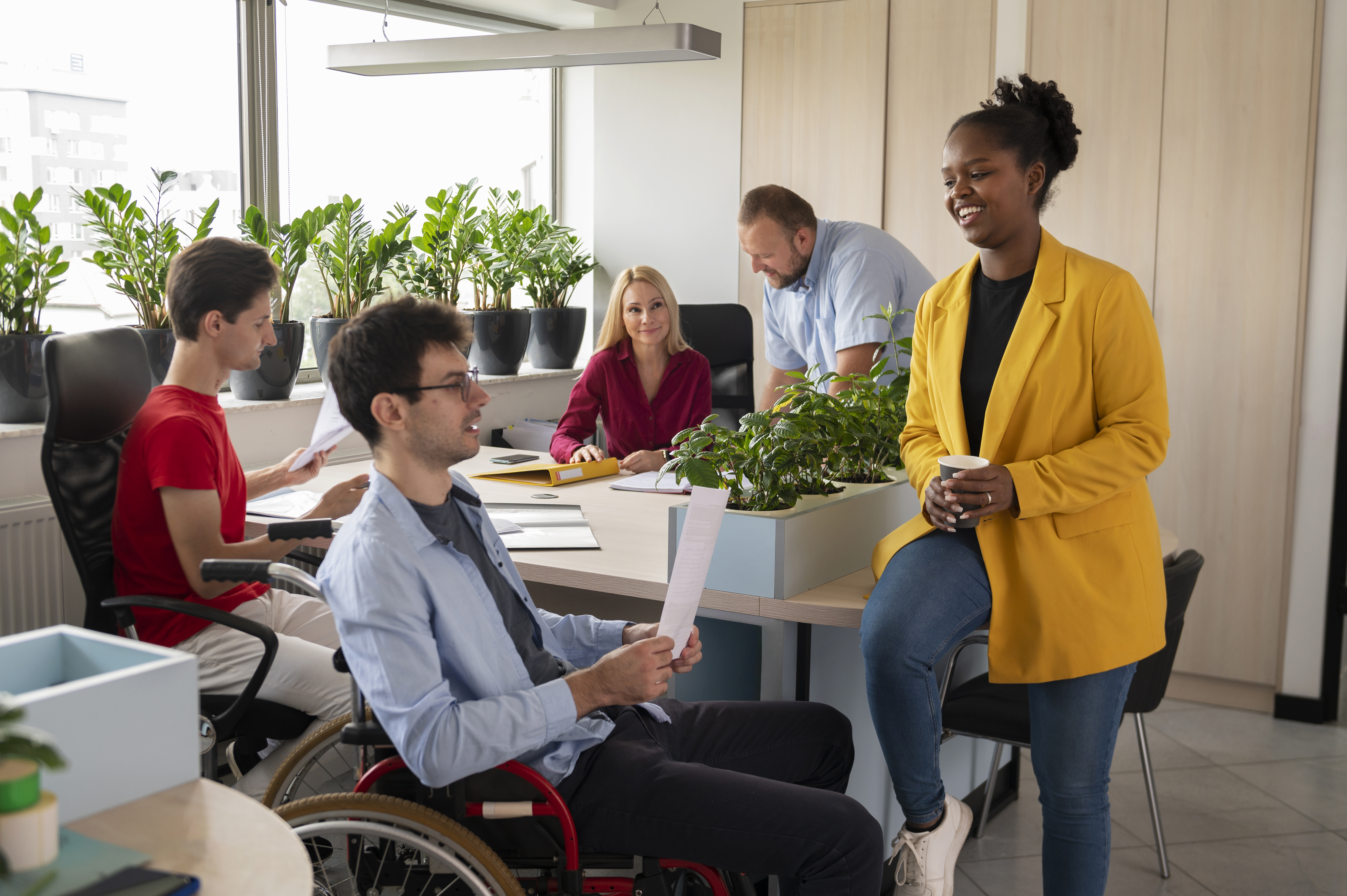 _img/blogs/43638_side-view-colleagues-being-inclusive.jpg